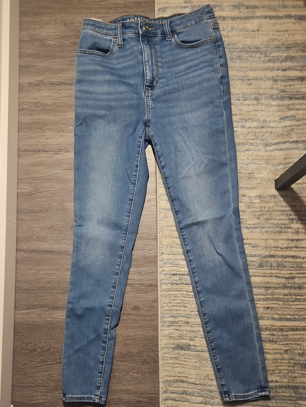 American Eagle Outfitters Medium Blue High-Rise Skinny Jeans